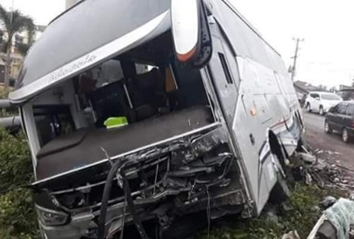 Bus Tabrak 3 Mobil di Tol Tangerang-Merak, Polisi Pastikan tak Ada Korban Jiwa
