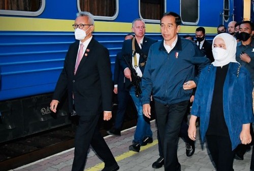 Jokowi Naik Kereta Cepat Menuju Ukraina, Prof Henri Subiakto:Presiden Sudah Lampaui Ekspektasi