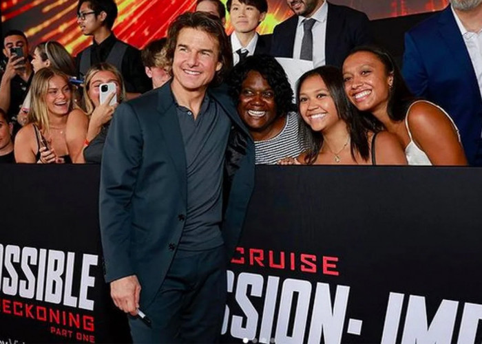 Tom Cruise Kirim Ratusan Kue Kelapa Istimewa Natal Seharga Rp2 Juta ke Teman dan Kolega