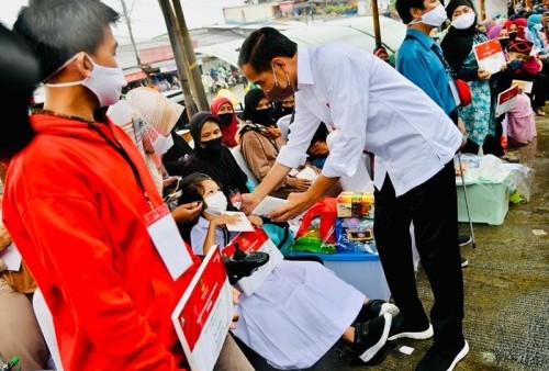 Serahkan Bansos di Bogor, Presiden Minta Masyarakat Gunakan Bantuan untuk Penguatan Modal Usaha