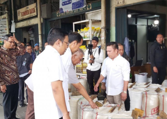 Stok Melimpah, Jokowi Ungkap Penyebab Harga Beras Melonjak dan Langka di Pasaran