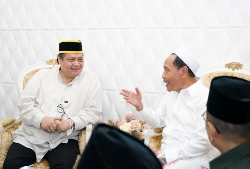 Miliki Sejarah Kuat dengan Partai Golkar, Airlangga Kunjungi Pesantren Zainul Hasan Genggong