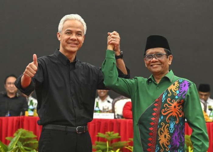 Ganjar Beri Nilai 5 untuk Penegak Hukum Era Jokowi, Mahfud MD Bantah, Loh Capres dan Cawapresnya Gak Kompak