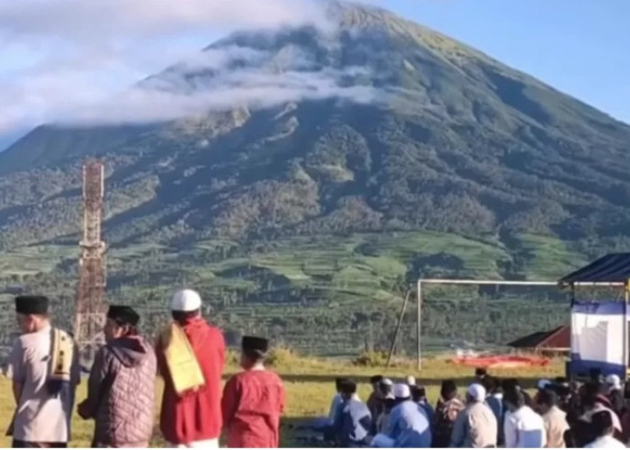 Bikin Takjub! Ini Salah Satu Tempat Terbaik Sholat Idul Fitri di Indonesia, Viewnya Memanjakan Mata