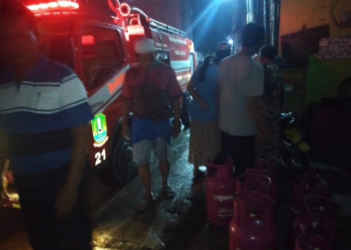 Kios Tabung Gas di Bekasi Habis Terbakar, 3 Orang Luka Parah Dalam Perawatan Dokter di Rumah Sakit