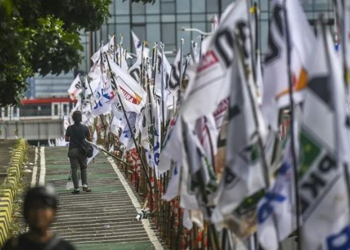 Bawaslu DKI Jakarta Akui Kekuarangan Personel Tertibkan APK Pemilu 2024