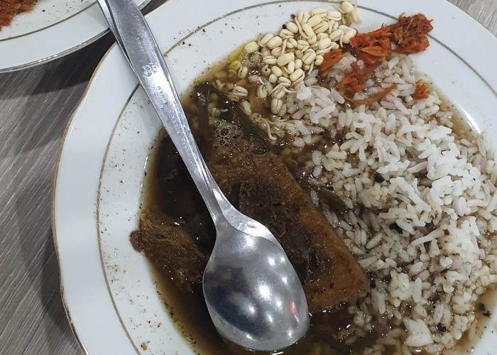 Restoran Legendaris di Banyuwangi, Warung Rawon Bik Ati Sejak 1948 Dengan Resep Turun Temurun 