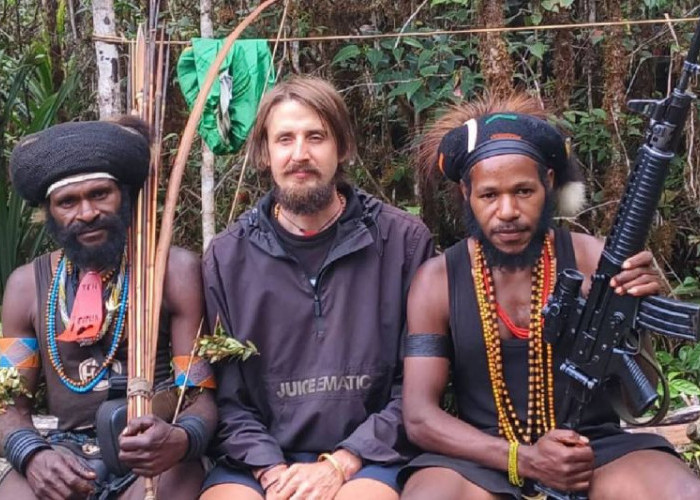 Video Terkini Pilot Susi Air Phillip Mark Mehrtens yang Disandera KKB Papua, Kapolda Papua: Dia Minta Obat Asma