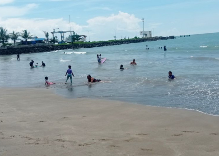 Wisatawan Asal Kebagusan Jakarta Selatan Tewas Terseret Ombak Pantai Ciantir Banten