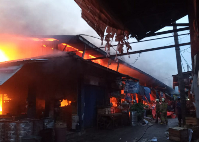 Pasar Sentiong Balaraja Terbakar Hebat, 6 Unit Damkar Dikerahkan
