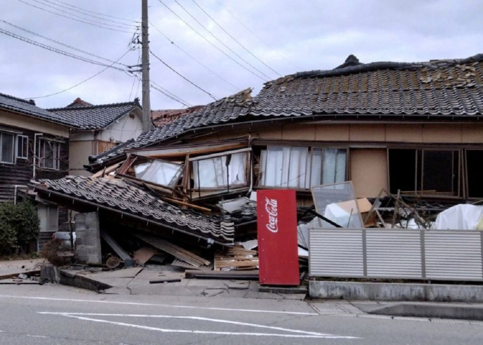 Jepang Diguncang Gempa Dahsyat 7,5 M, 6 Orang Tewas Tertimbun