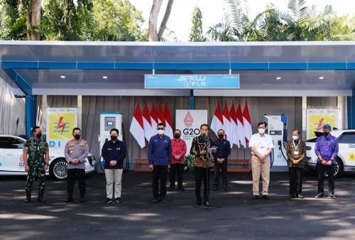 Resmikan SPKLU Ultra Fast Charging Pertama di RI, Jokowi: Apresiasi Kesiapan PLN Dukung KTT G20
