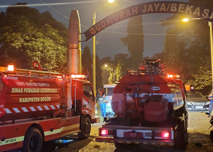 Gudang Peluru Kodam Jaya Meledak, Sejumlah Warga Memutuskan Untuk Mengungsi