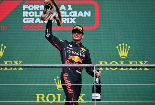 Tampil Menggila di Belgia, Verstappen Juara Meski Start dari Posisi 15 