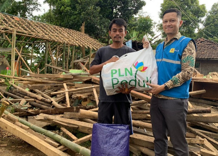 Relawan PLN Sisir Lokasi Terisolir Untuk Salurkan Bantuan Pascagempa Cianjur