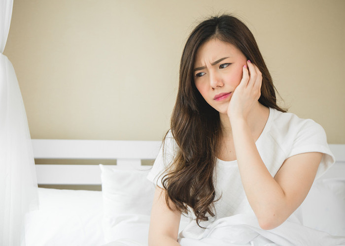 6 Cara Ampuh Meredakan Sakit Gigi yang Bisa Dilakukan di Rumah