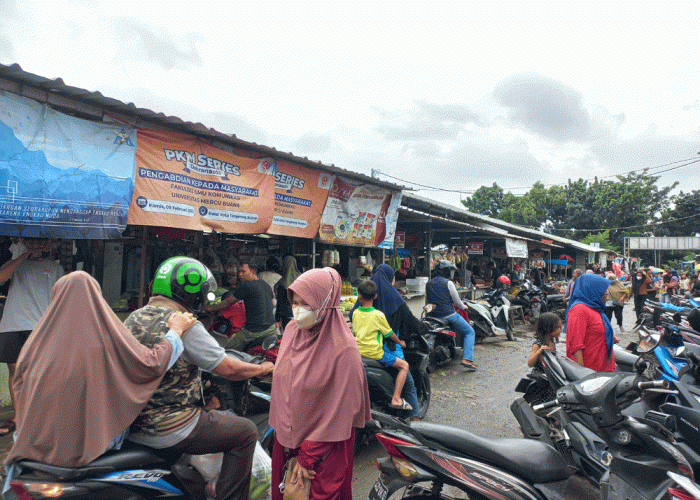Pasar Rawa Jabon di Meruya Utara Diserbu Warga Jelang Ramadan