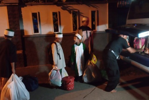 Aktivitas Pendidikan Khilafatul Muslimin Kota Bekasi Dihentikan, Ratusan Santri Dipulangkan