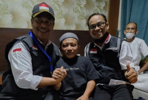 Kisah Sudirman, Si Tukang Pulsa Naik Haji Berbekal Nabung Rp20 Per Hari: Gak Nyangka...