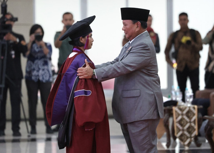 Menhan Prabowo di Wisuda Unhan: Pekerja Keras dan Cerdas Akan Bertahan di Tengah Tantangan Zaman