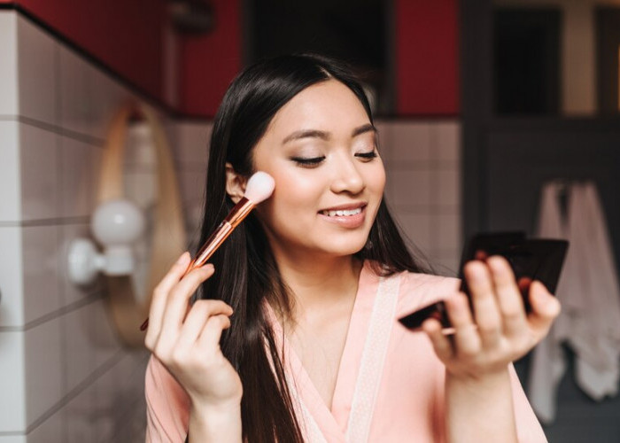 Tips Touch Up Makeup yang Efektif, Rahasia Tampil Fresh Sepanjang Hari