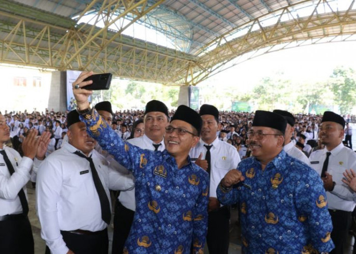 Serahkan 3.233 SK PPPK, Bupati Bandung Dadang Supriatna Janji 11.000 Pegawai Lainnya Diangkat Jadi PPPK