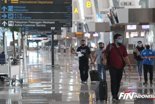Malaysia Cabut Aturan Wajib Masker Bagi Penumpang Pesawat