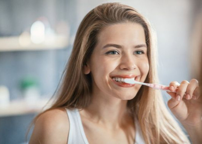 Ini Cara Mudah Memutihkan dan Merawat Gigi, Bikin Tambah Kuat dan Sehat!