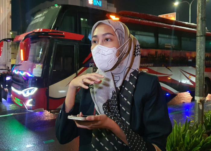 Terjebak Macet 3 Jam di Jalan Ahmad Yani Kota Bekasi, Gita Pilih Naik Ojek Online