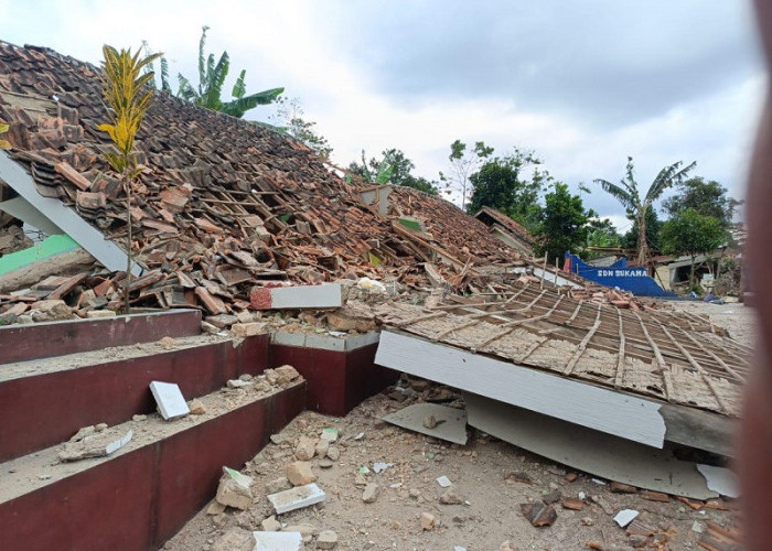 Gempa Cianjur 5,6 Magnitudo, 2 Warga Meninggal Dunia 4 Orang Luka-luka