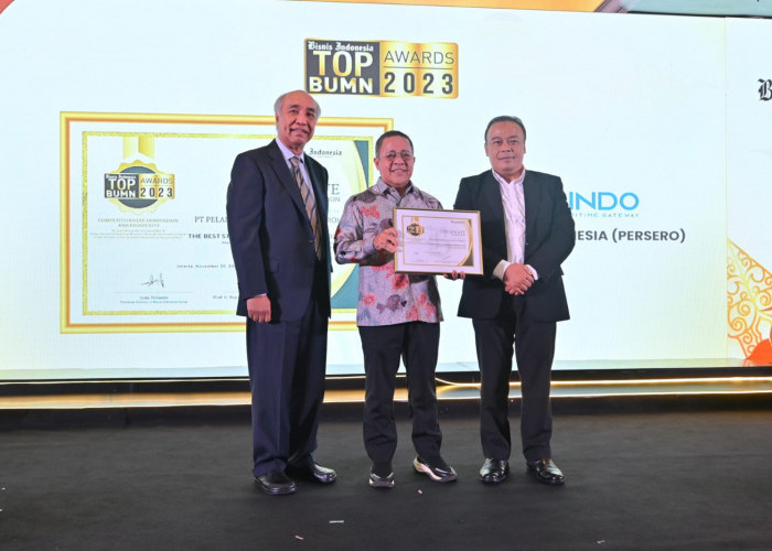 Pelindo Raih Dua Penghargaan Sekaligus dari Bisnis Indonesia 