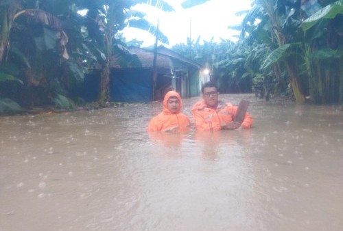 Hujan Deras Sejak Semalam, Kota Bekasi Dikepung Banjir 