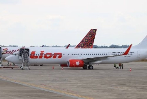 Pesawat Lion Air Tabrak Atap Garbarata Bandara Mopah Merauke