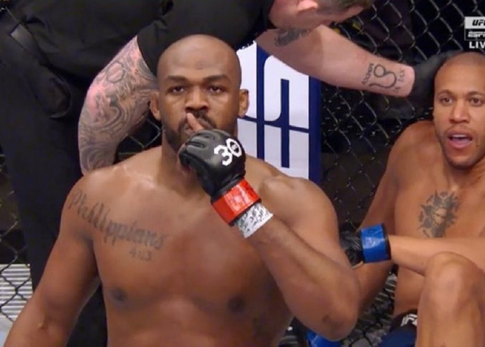 UFC 285: Tonton Langsung Jon Jones Lumpuhkan Ciryl Gane, McGregor: Orang Ini Seharusnya..