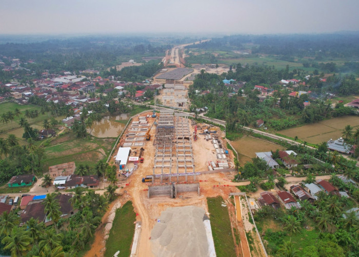 Bakal Dilengkapi Flyover di atas Rel, Progres Konstruksi Tol Padang – Sicincin Capai 39 Persen