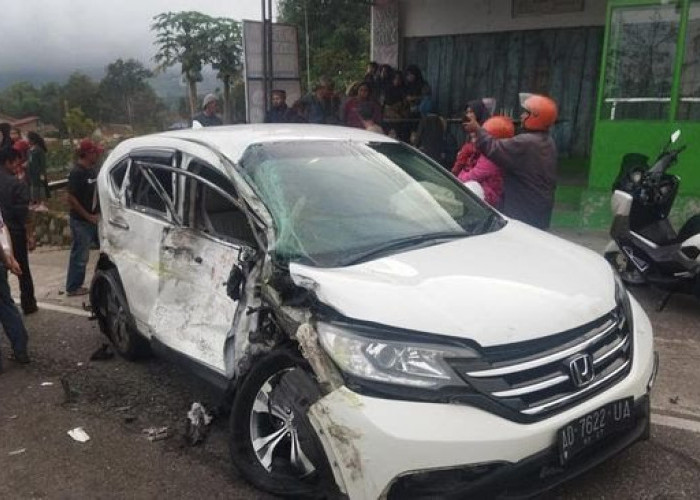 Kecelakaan Beruntun di Padang Panjang, 3 Orang Dilaporkan Meninggal