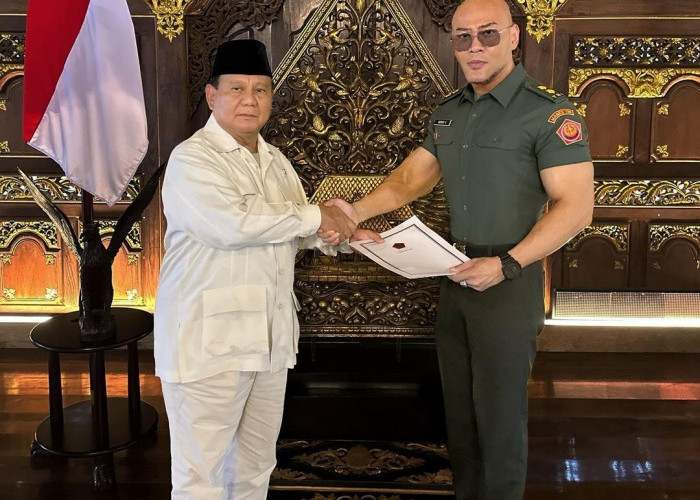 Deddy Corbuzier Diberi Pangkat Letnan Kolonel Tituler AD oleh Menhan Prabowo