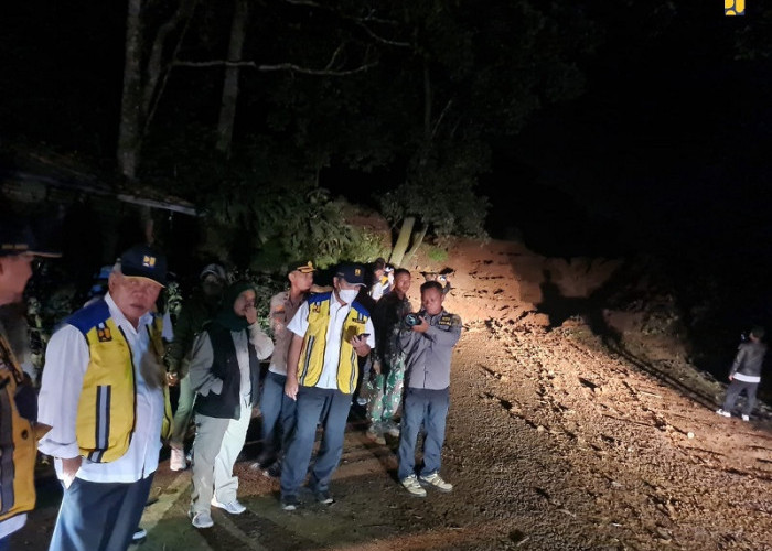 Penanganan Longsor Akibat Gempa Bumi di Jalan Nasional Cianjur-Puncak Dikebut, Siang Ini Sudah Bisa Dilalui