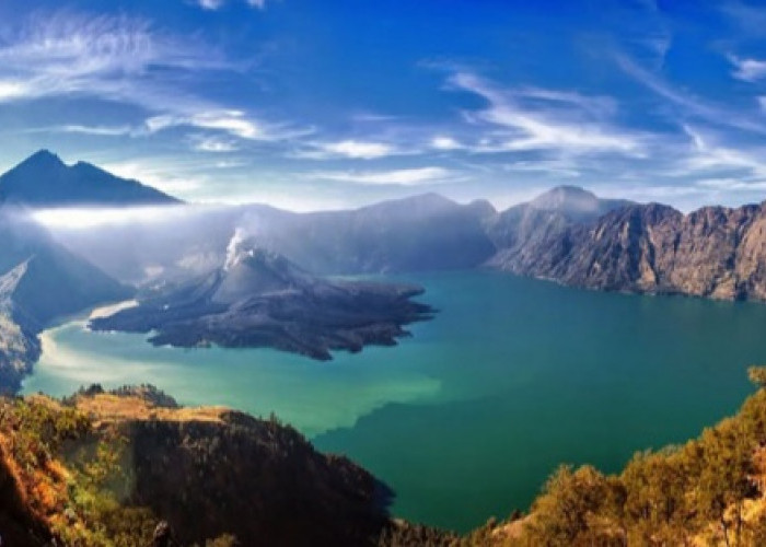 5 Rekomendasi Destinasi Wisata Kaki Gunung Rinjani Pulau Lombok: Danau Cantik Bikin Merinding!
