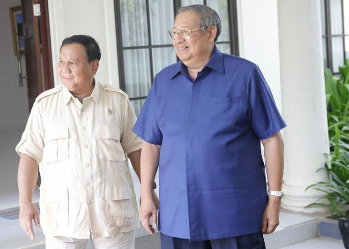 Ditemani Ibas dan Istri, SBY Mencoblos di TPS 16 Pacitan