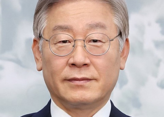 Profil Lee Jae-myung, Politikus Korsel yang Ditikam saat Konferensi Pers
