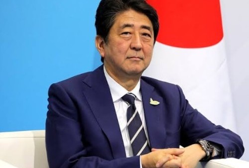Ngeri! Video Detik-detik Eks Perdana Menteri Jepang Shinzo Abe Ditembak Pakai Shotgun Saat Berpidato