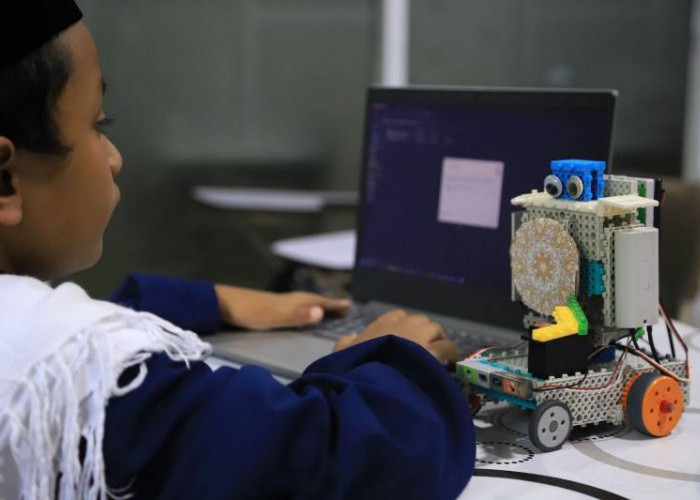 Keren! Santri 13 Tahun di Kota Tangerang Mampu Ciptakan Robot Pertanian
