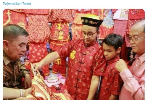 Anies Baswedan Pakai Baju Tradisional China: Koyok Vamfire Yaa? Netizen: Penghisap APBD DKI