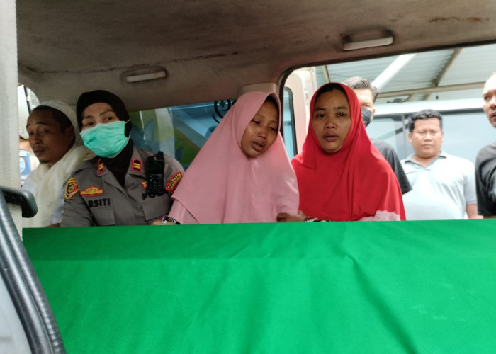 Tangis Duka Ibu Bocah 8 Tahun di Tangerang yang Diduga Tewas Ditangan Ayah Tiri