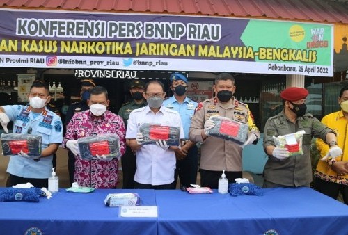 Bea Cukai Bengkalis dan BNNP Riau Gagalkan Penyelundupan 8 Kilogram Sabu