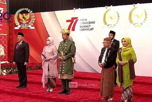 Hadiri Sidang Tahunan MPR, Jokowi dan Ma'aruf Amin Kenakan Baju Adat