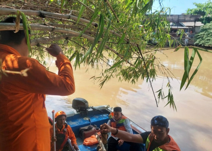 Pria Pencari Cacing Sutera Hilang di Kali Bekasi, Diduga Tenggelam 