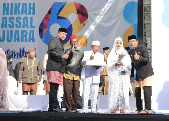 300 Pasangan di Jawa Barat Ikuti Nikah Massal Gratis di Stadion Patriot Candrabhaga Kota Bekasi 
