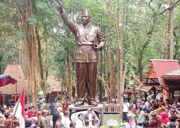 Patung Bung Karno Diresmikan Megawati Soekarnoputri: Ternyata Kecil ya